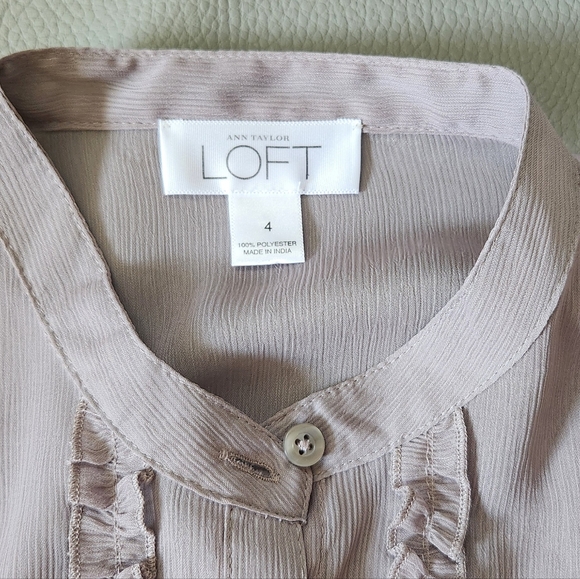 LOFT ruffle grey blouse in size 4 - Picture 6 of 6